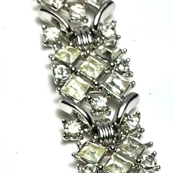 CROWN TRIFARI RHINESTONE BRACELET - Picture 3 of 5